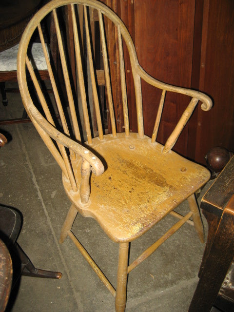 EARLY 1800's ANTIQUE YELLOW WINDSOR ARMCHAIR