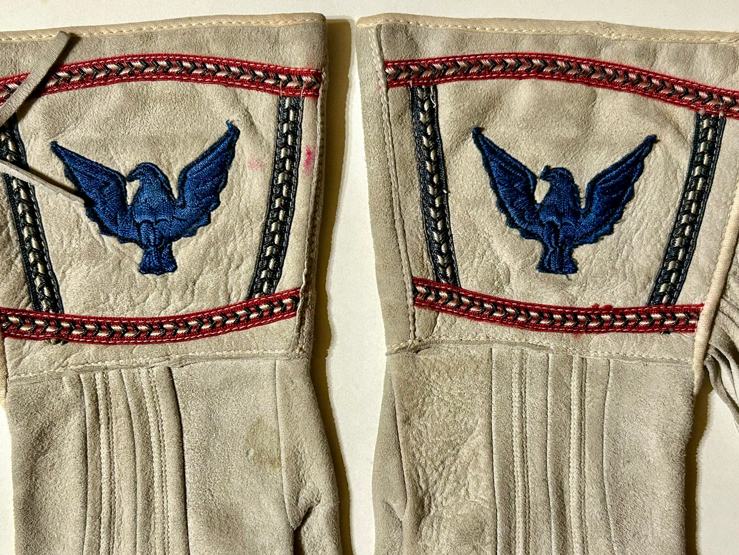 WESTERN DESIGN WOMENS GLOVES WITH EAGLES