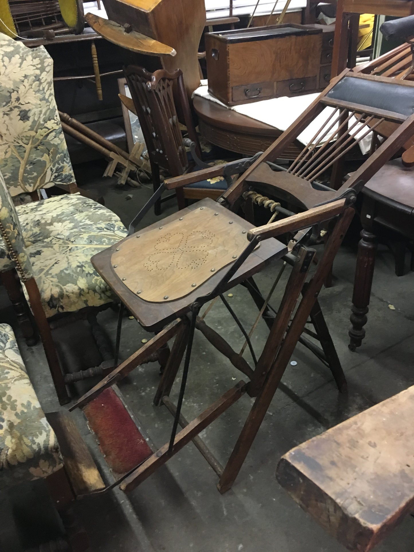 1800's ANTIQUE PORTABLE WOODEN FOLDING DENTAL CHAIR. START YOUR OWN BUSINESS!