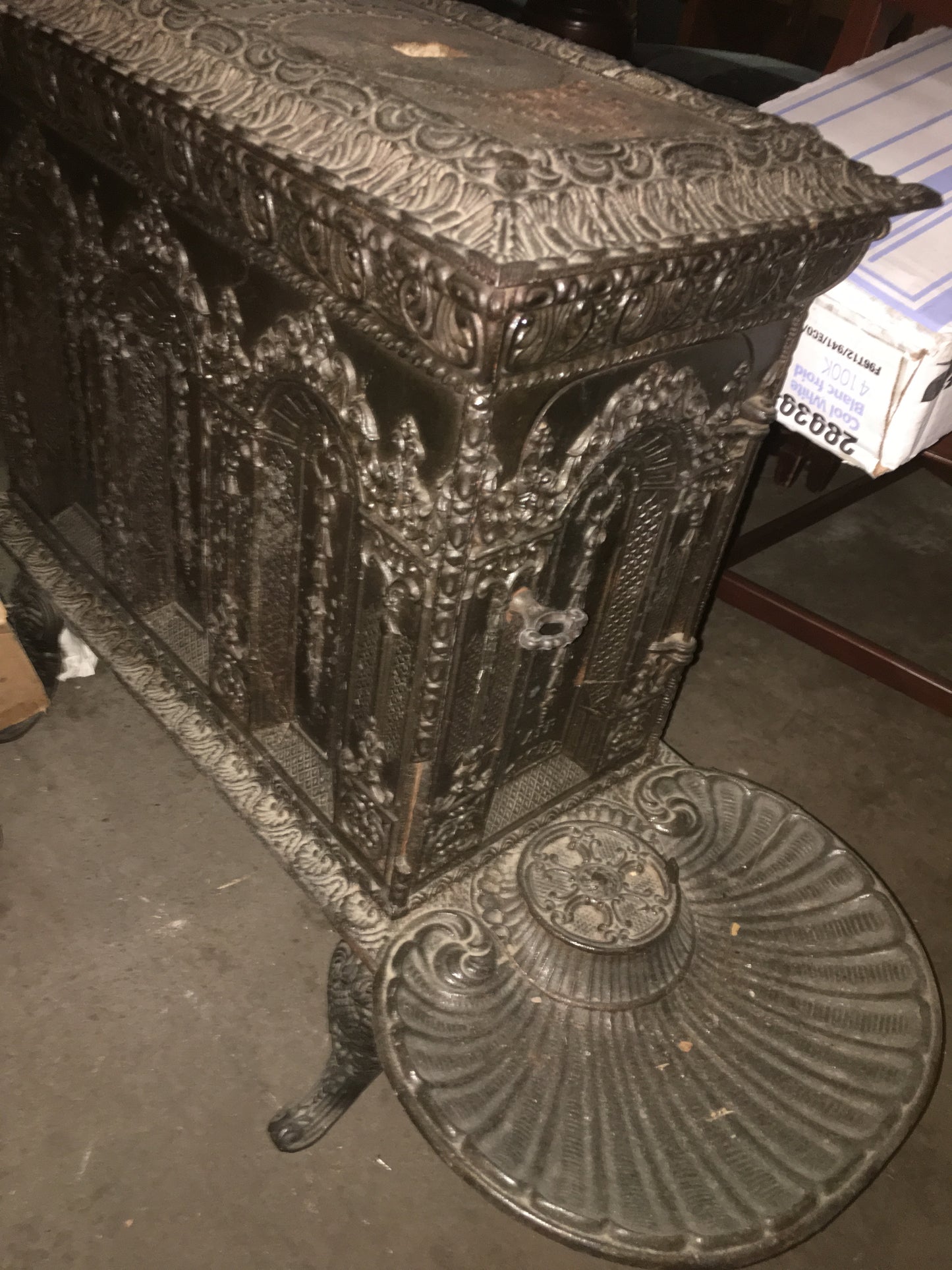1847 CAST IRON FANCY STOVE BY STEVE TREADWELL & PERRY, ALBANY NEW YORK