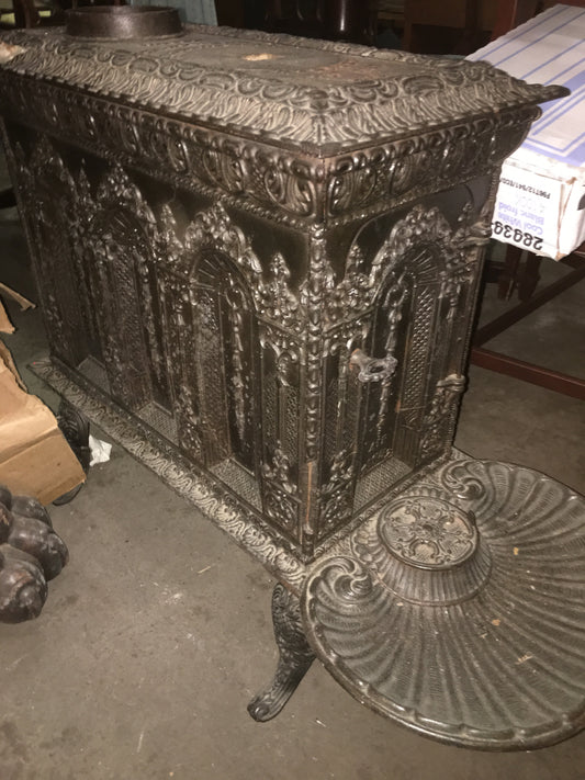 1847 CAST IRON FANCY STOVE BY STEVE TREADWELL & PERRY, ALBANY NEW YORK