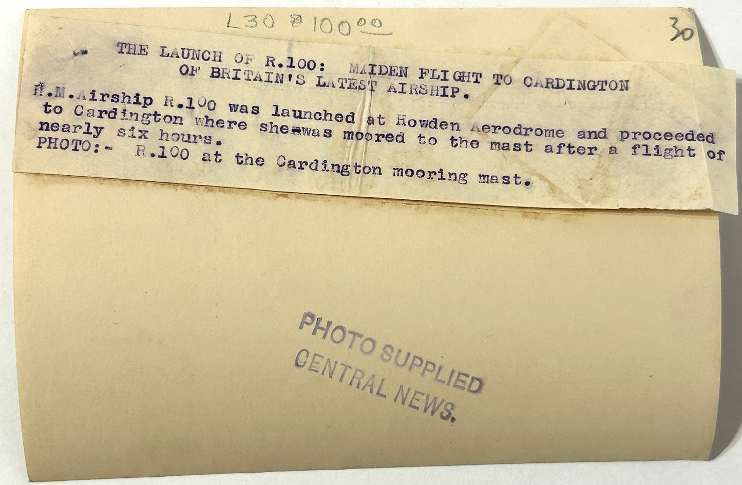 NEWS PHOTOGRAPH CIRCA 1930 OF BRITISH AIRSHIP R.100