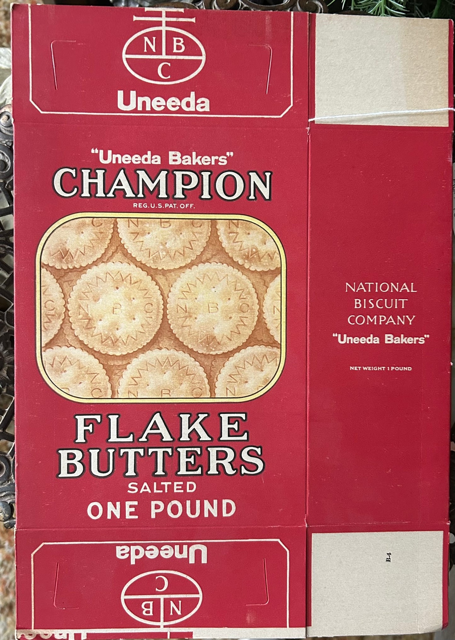 UNEEDA BAKERS CHAMPION FLAKE BUTTERS ANTIQUE NEVER ASSEMBLED DISPLAY BOX