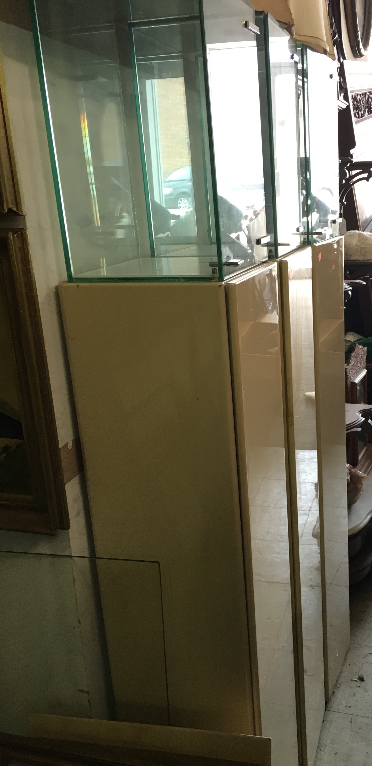 SAPORITI ITIALIAN DISPLAY CABINETS FOR SCULPTURE OR GLASSWARE
