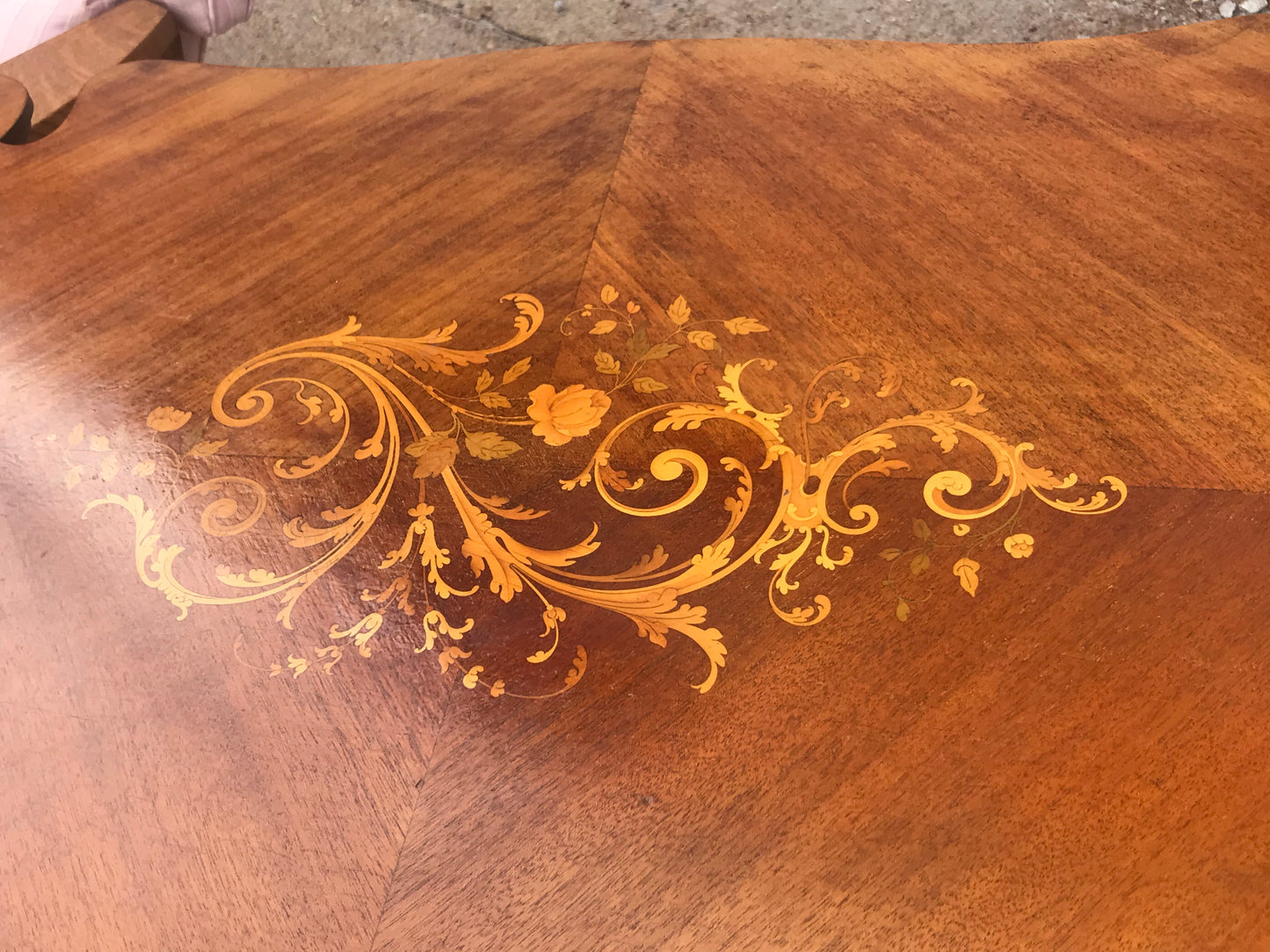 INLAID MAHOGANY ANTIQUE NOVEAU DESIGN LIBRARY TABLE