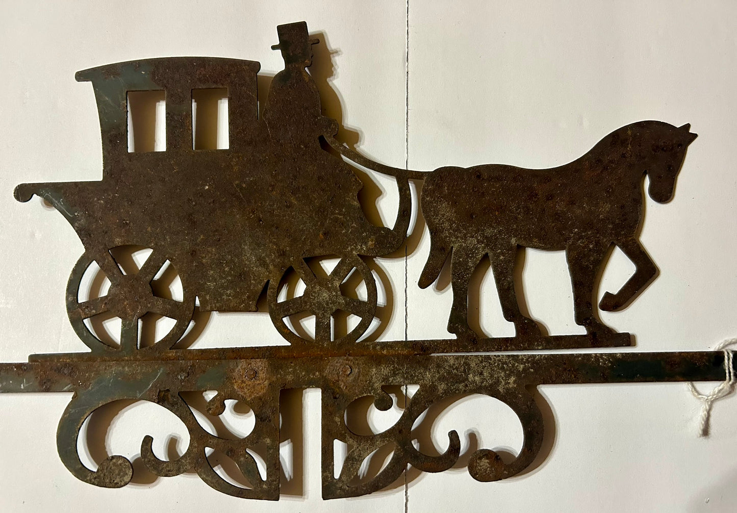 ANTIQUE METAL CUTOUT OF HORSE DRAWN CARRIGAGE