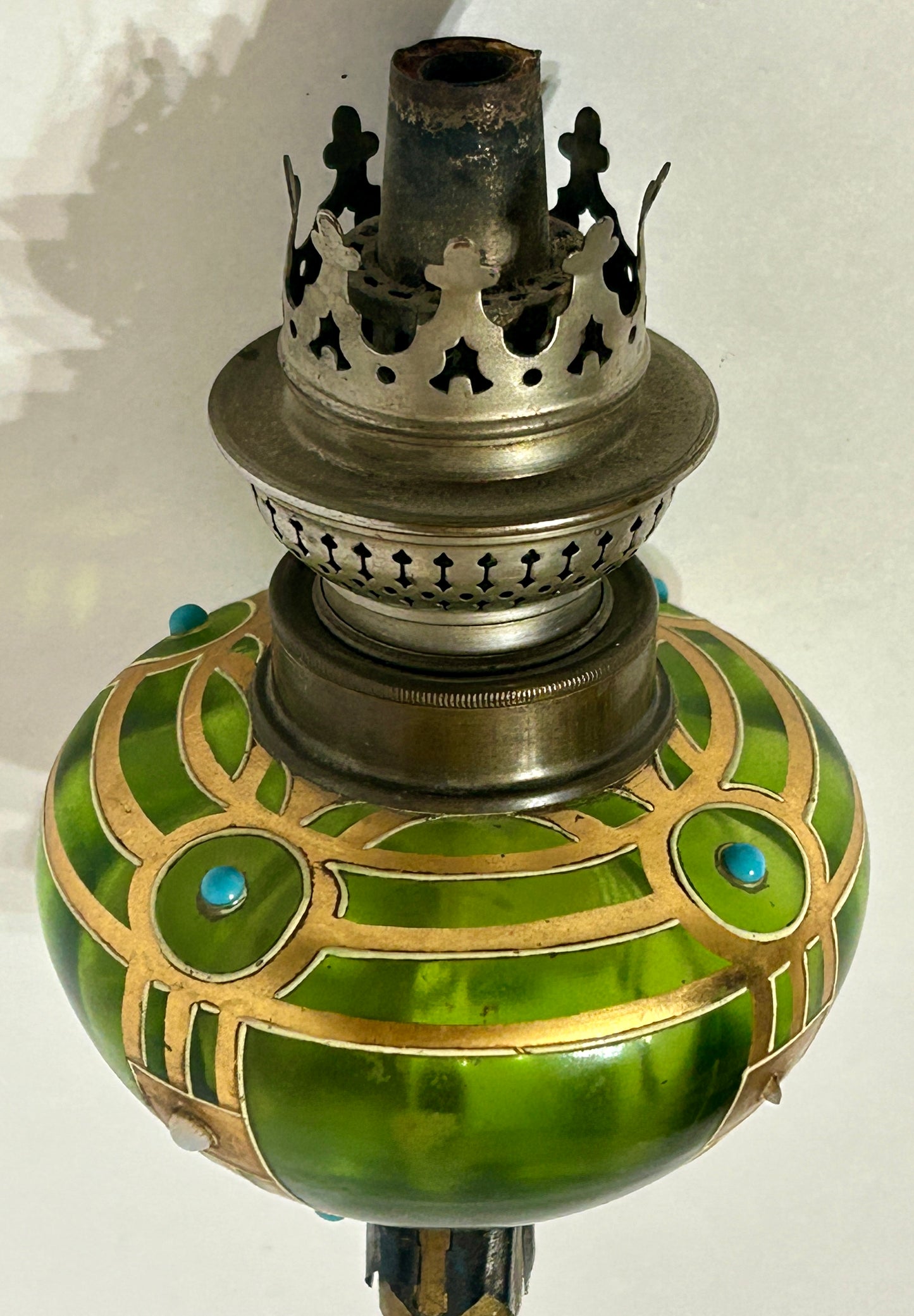 ANTIQUE COSMOS GREEN PEG LAMP