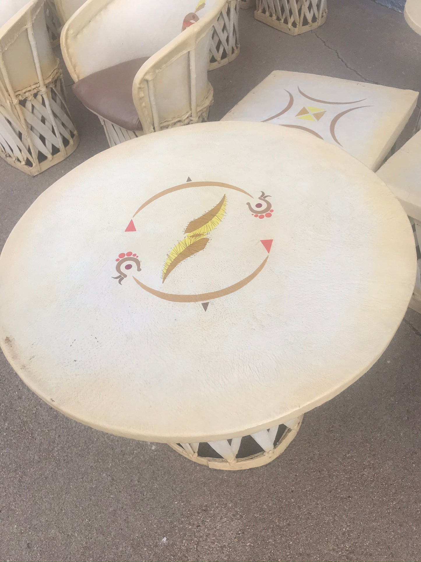 1950's LARGE SET OF PIG SKIN UPHOLSTERED FURNITURE WITH NATIVE AMERICAN MOTIFS