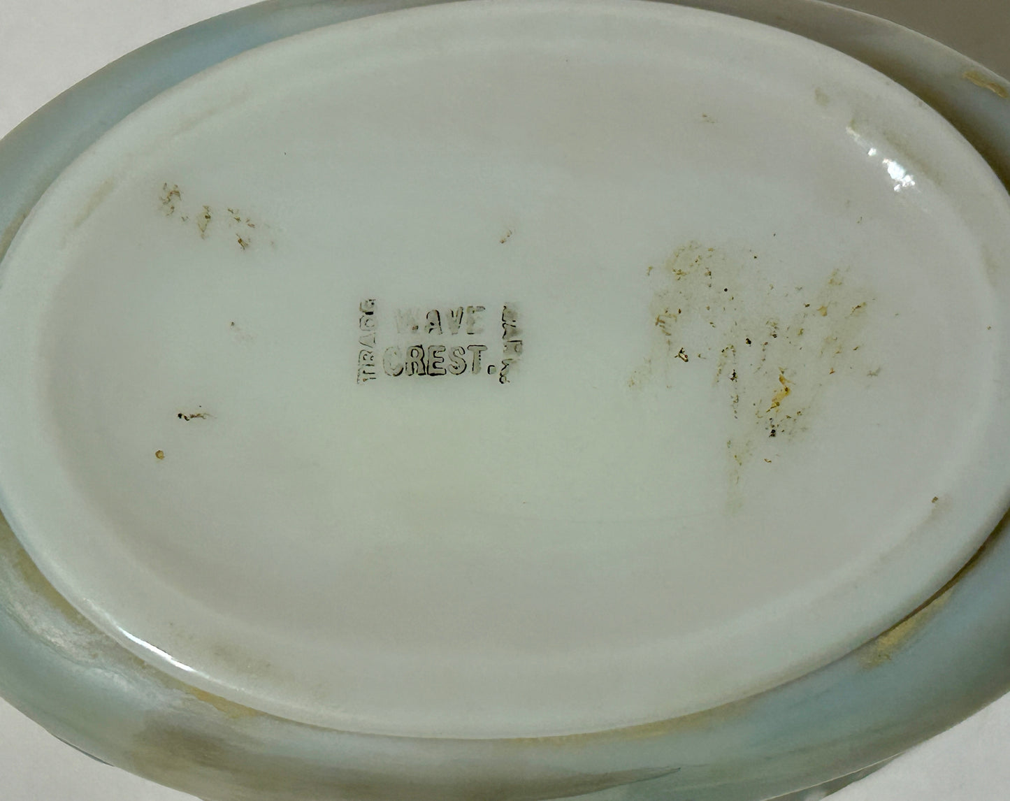 WAVECREST OVAL BOX WITH CHERUBS