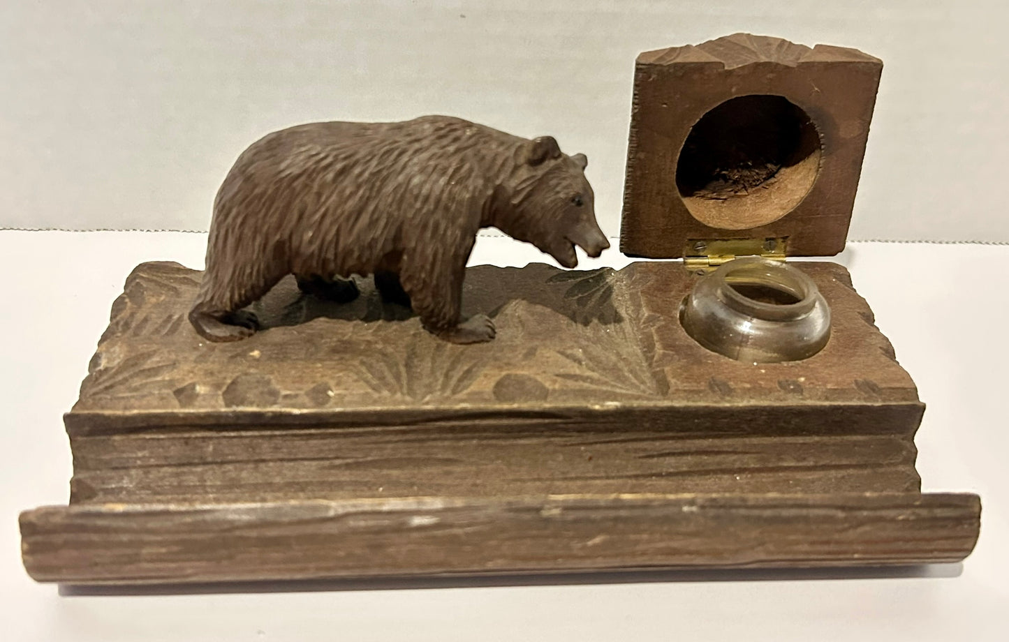 BLACK FOREST CARVED FIGURAL BEAR ANTIQUE INKWELL