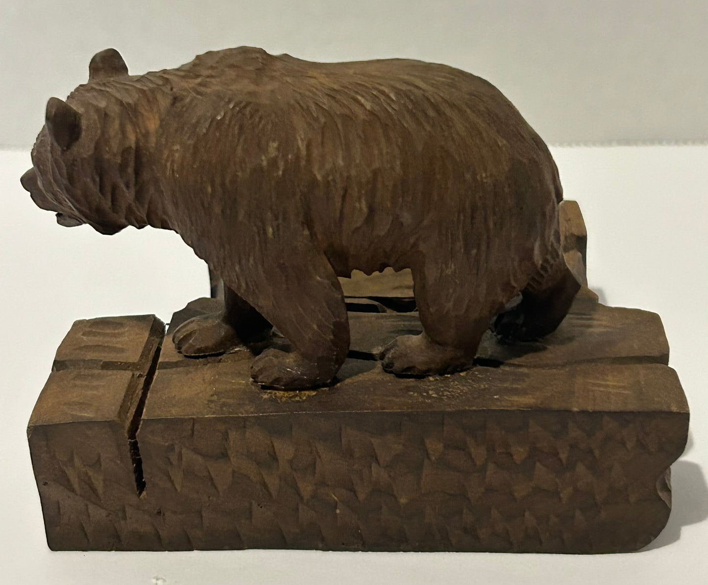 BLACK FOREST CARVED BEAR ANTIQUE TRAY