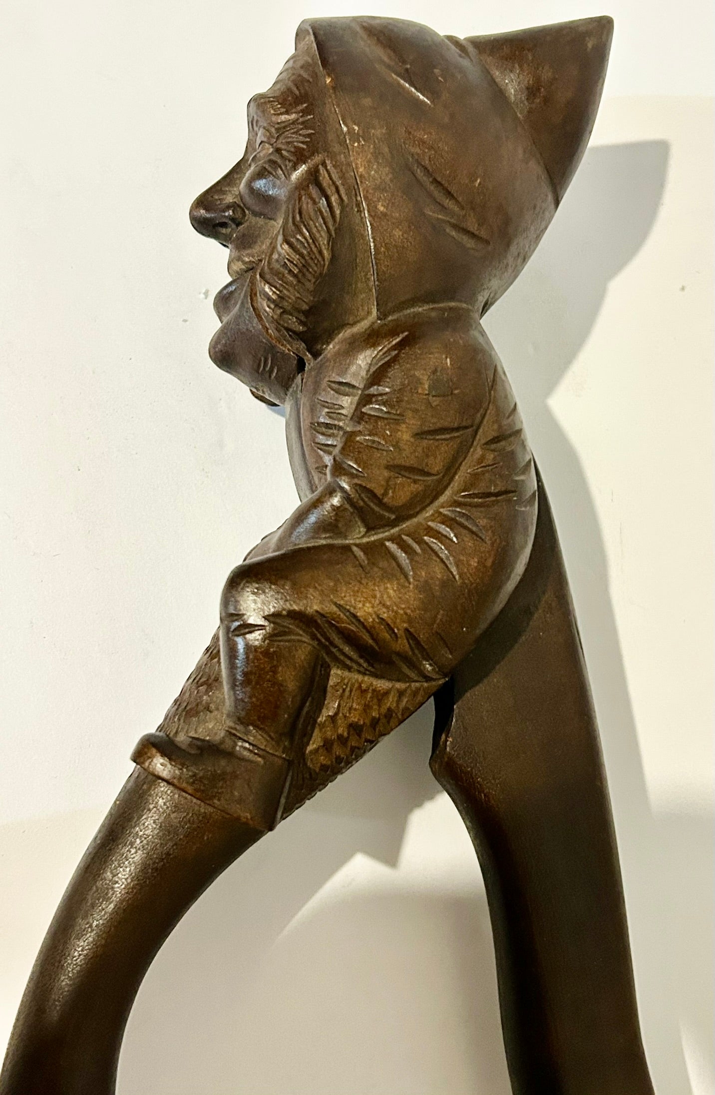 BLACK FOREST ANTIQUE CARVED HATTED MAN NUT CRACKER