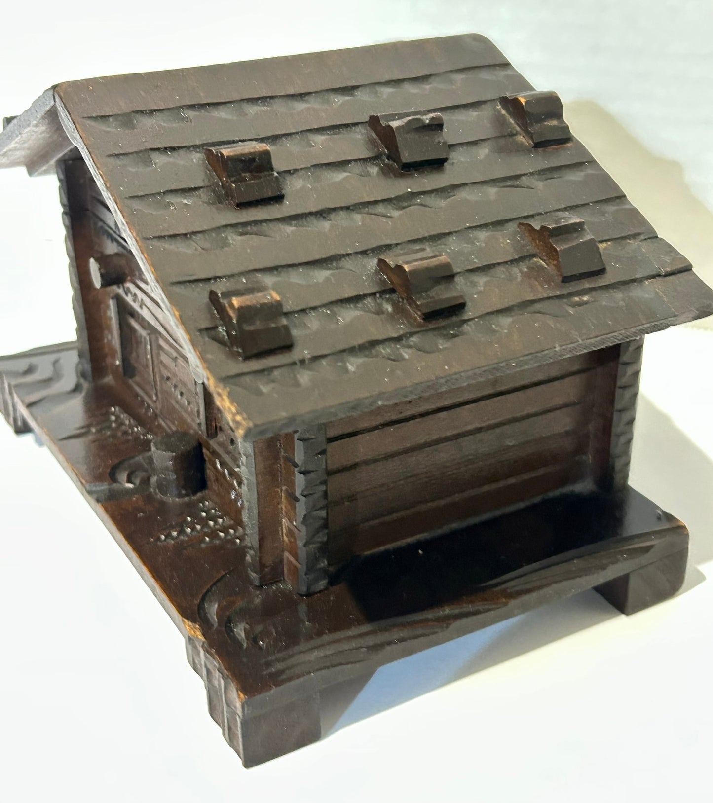 BLACK FOREST WOODEN CABIN ANTIQUE MUSIC BOX