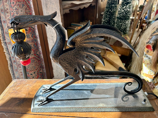 PHOENIX BIRD HAMMERED METAL DECO TABLE LAMP