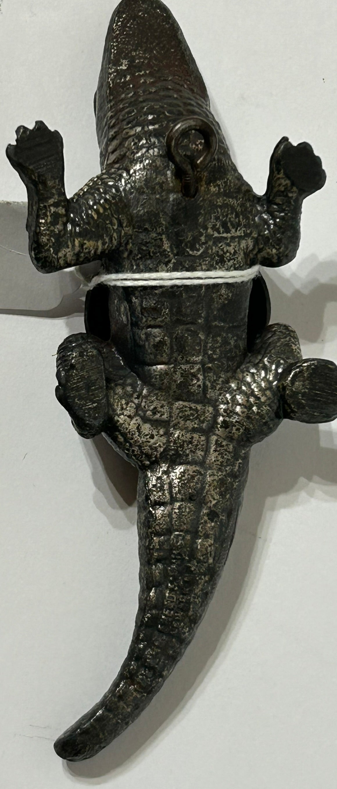 ADVERTISING ANTIQUE CAST IRON ALLIGATOR PAPERWEIGHT