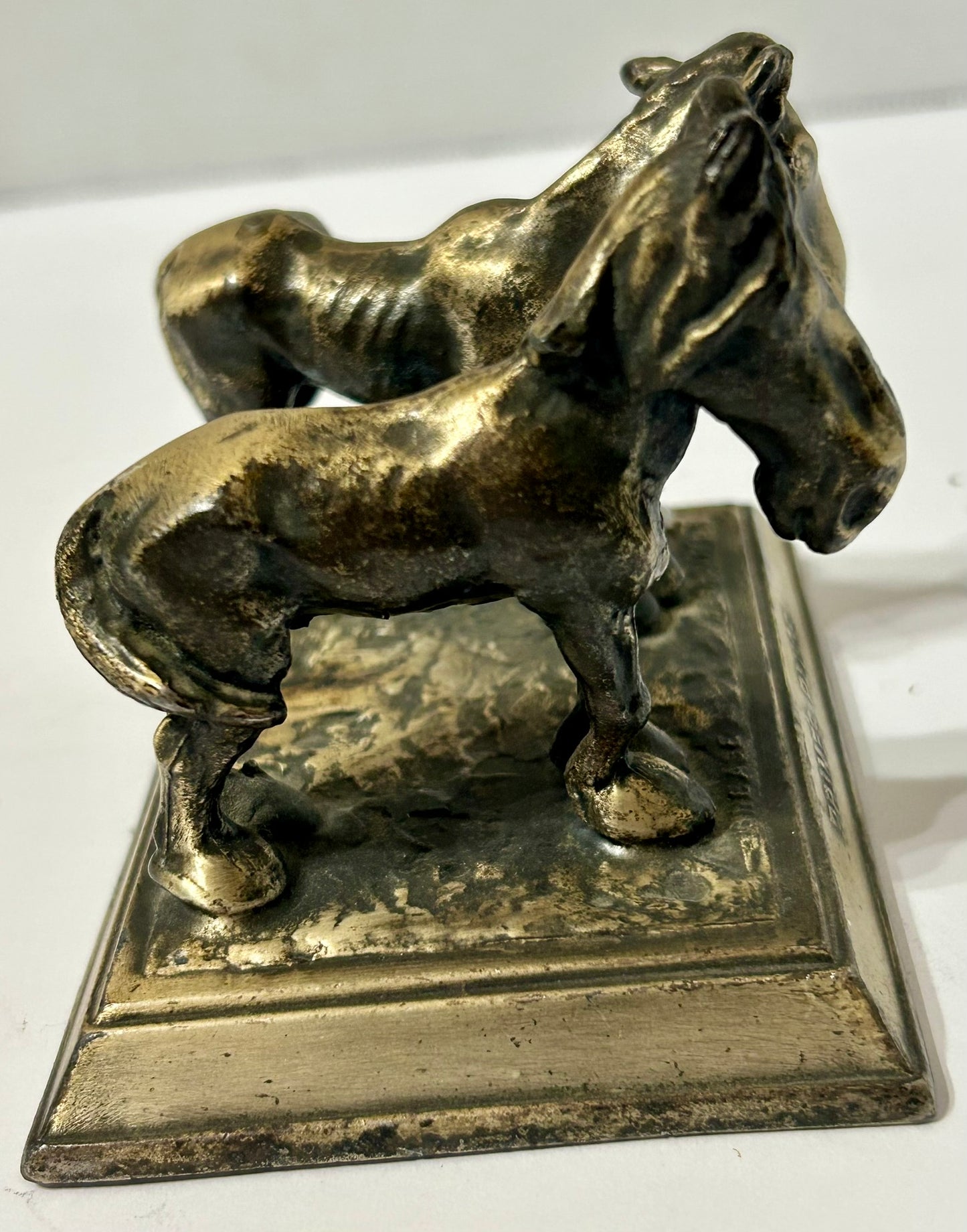 ANTIQUE FIGURAL CAST IRON PAIR OF HORSES PAPERWEIGHT FOR PRIME'S PLUGS