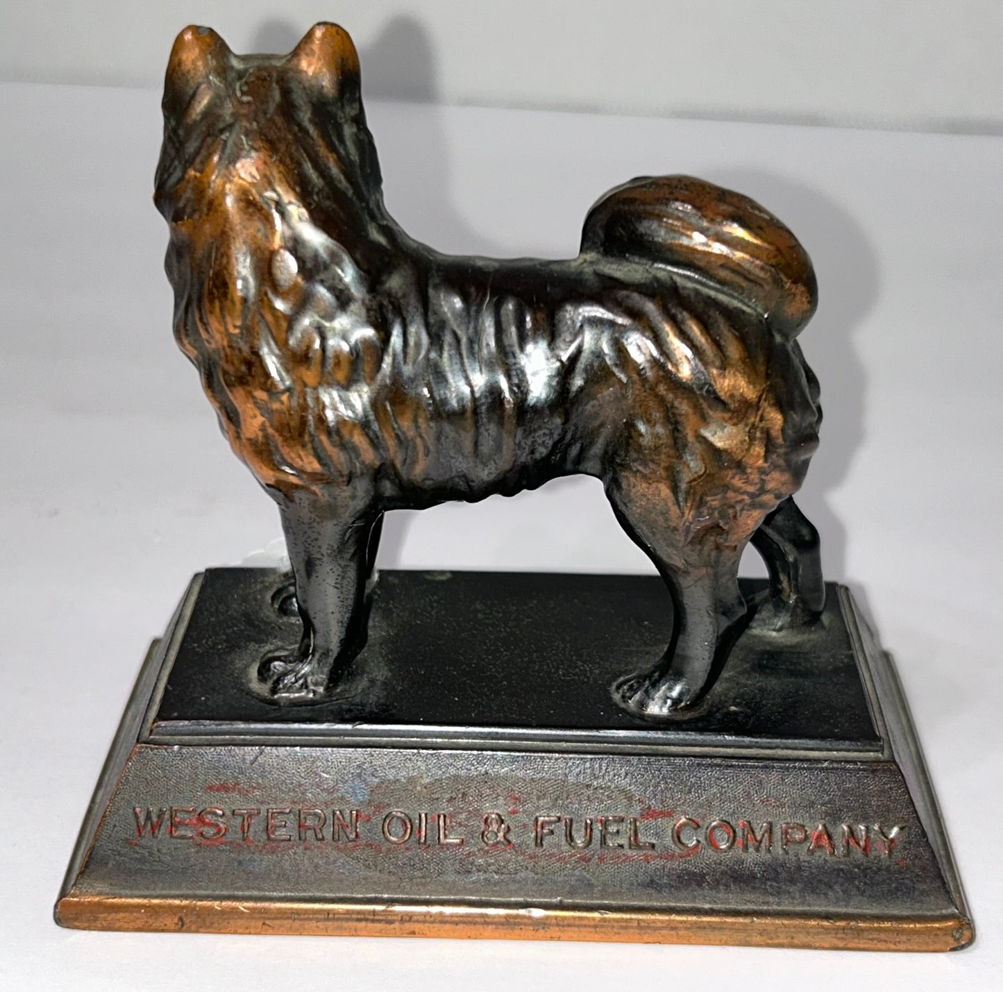 ADVERTISING FIGURAL DOG PAPERWEIGHT WESTERN OIL AND FUEL