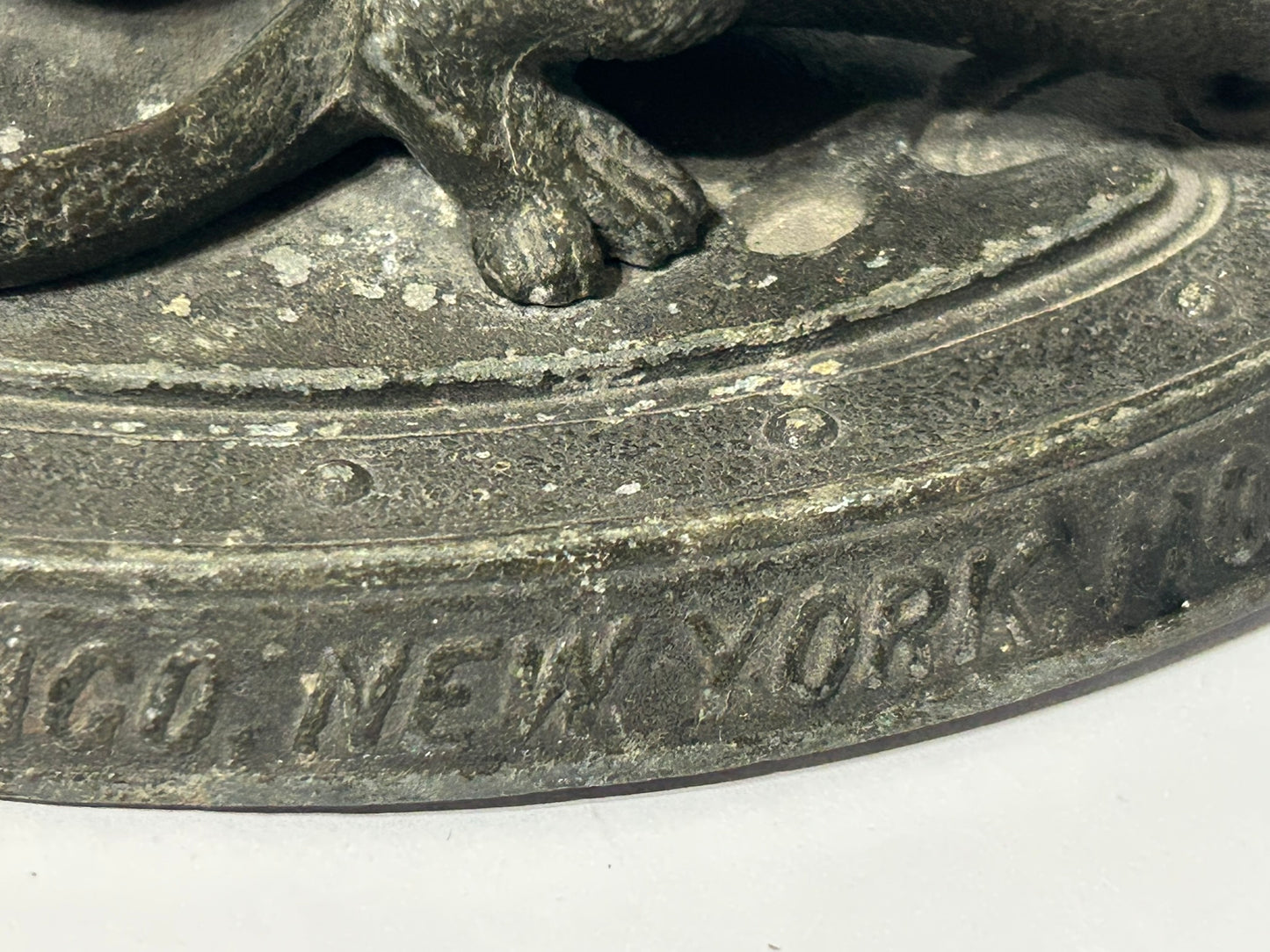 CHAMELEON METAL ADVERTISING PAPERWEIGHT FOR SHERWIN WILLIAMS PAINT