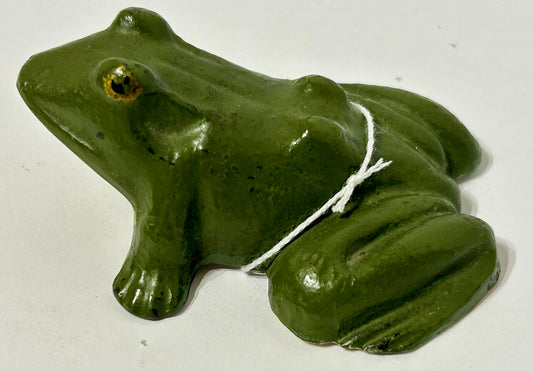BEARD FOUNDRY CAST IRON ADVERTISING FROG PAPERWEIGHT