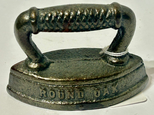 ROUND OAK STOVES ADVERTISING SMALL SAD IRON PAPERWEIGHT
