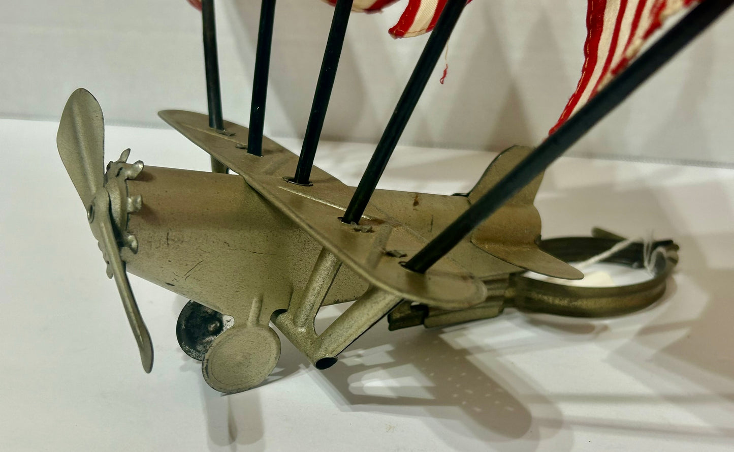 RADIATOR SPIRIT OF AMERICA AIRPLANE SHAPE FLAG HOLDER