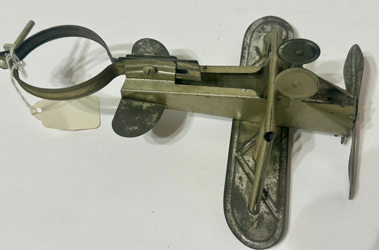 RADIATOR SPIRIT OF AMERICA AIRPLANE SHAPE FLAG HOLDER