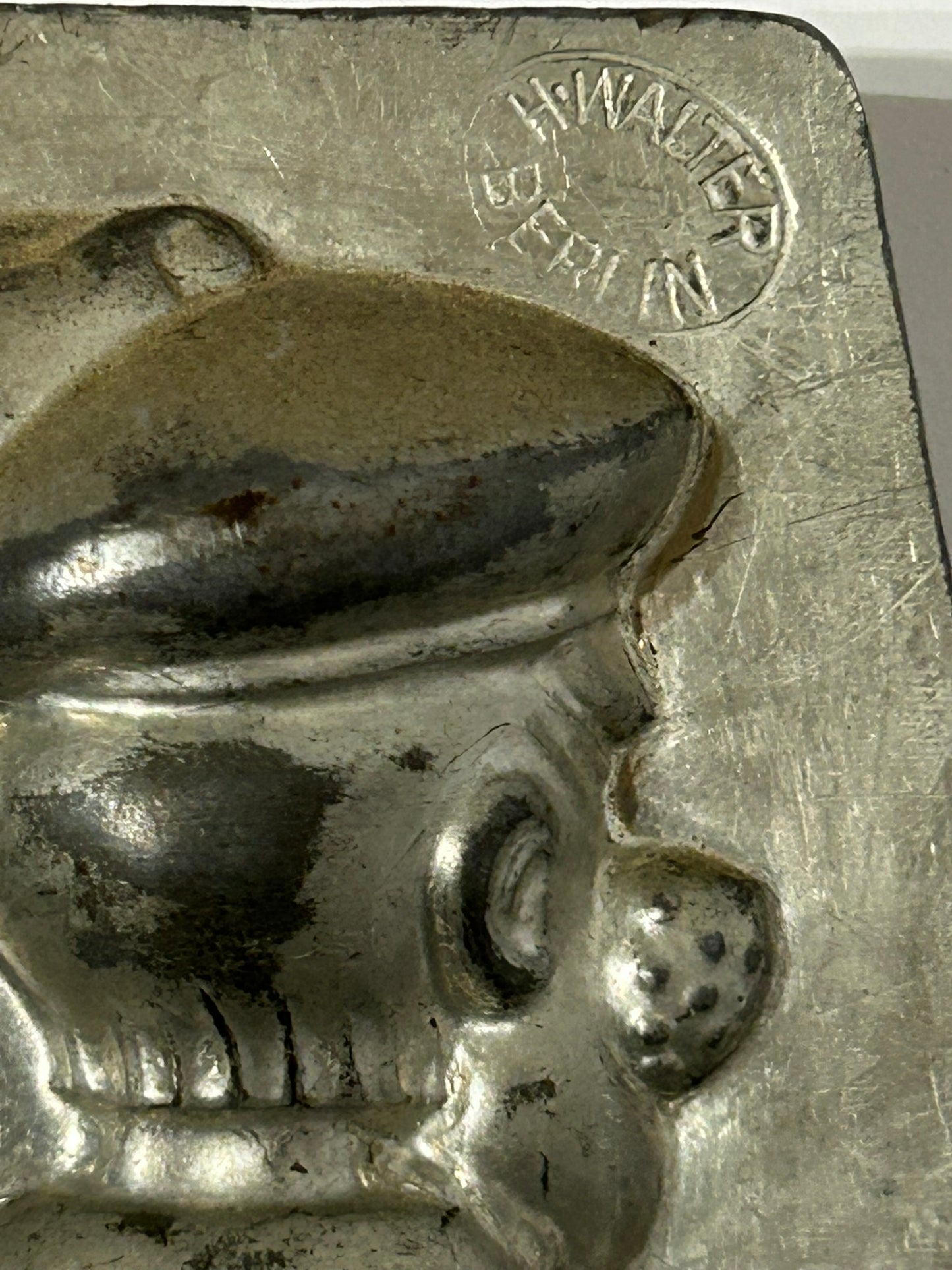 POPEYE CHOCOLATE TIN MOLD FROM 1930'S