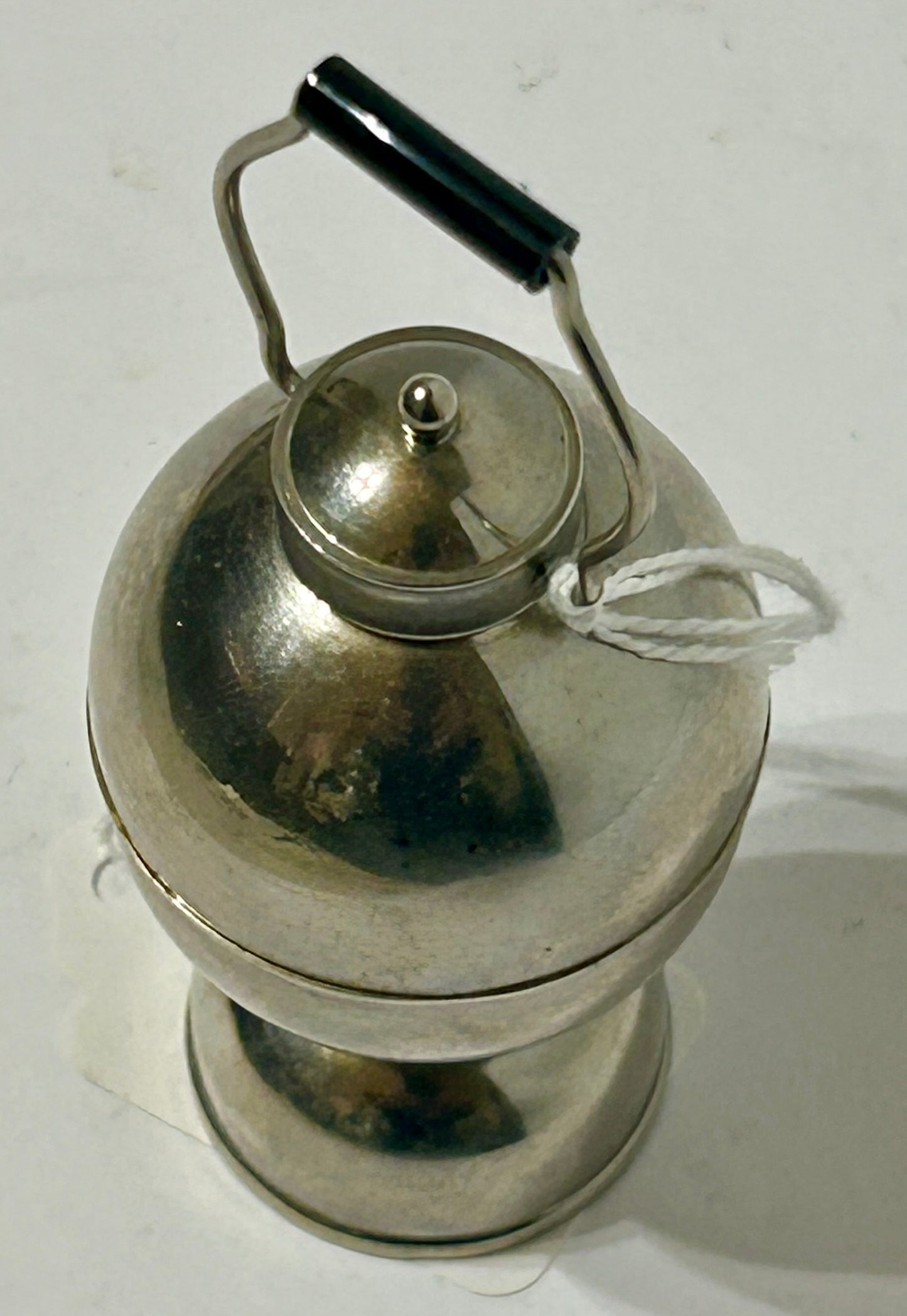 COLEMAN METAL LAMP PAPERWEIGHT
