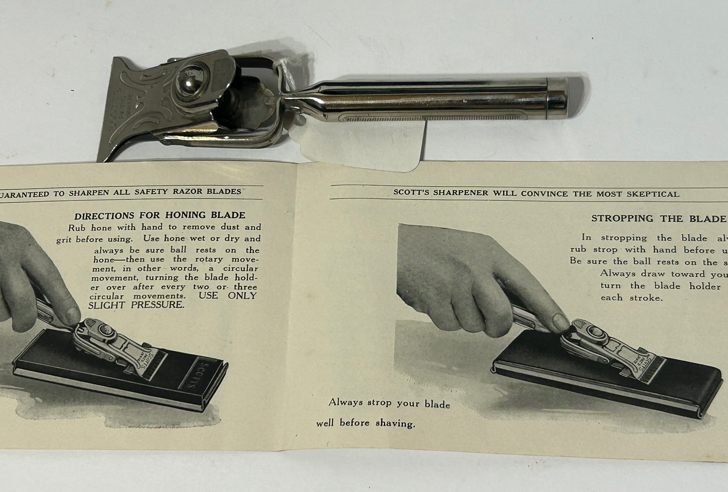 SCOTTS BALL BEARING RAZOR BLADE SHARPENER IN BOX