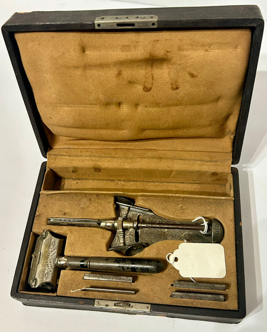STAR RAZOR AND SHARPENER BOXED SET