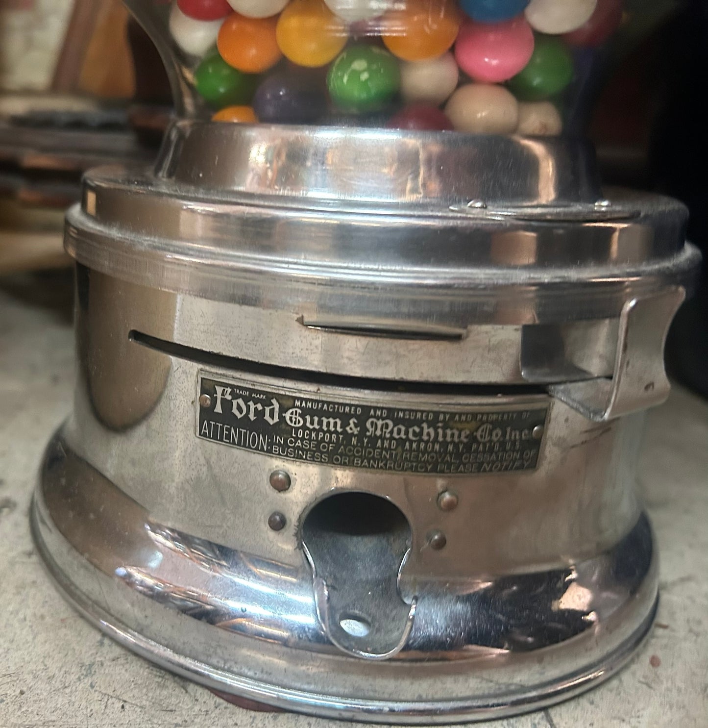 FORD GUMBALL COIN OP MACHINE