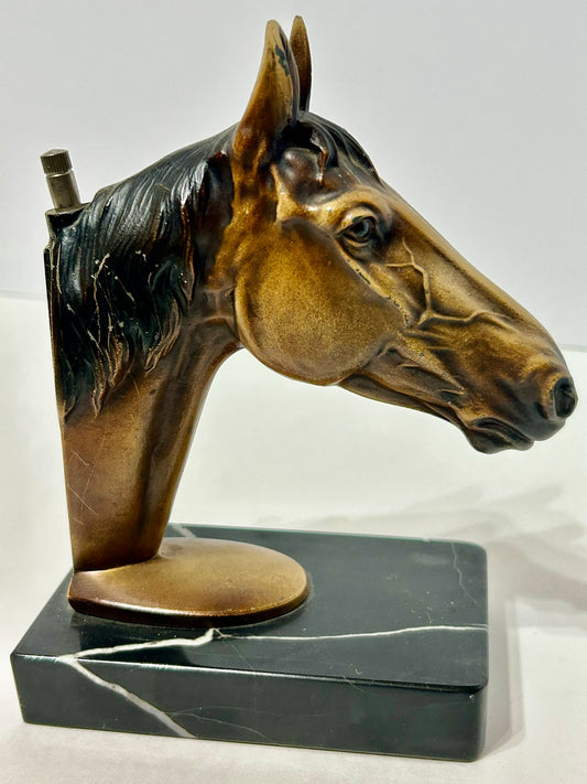 HORSE HEAD STRIKE A LIGHT TABLE LIGHTER