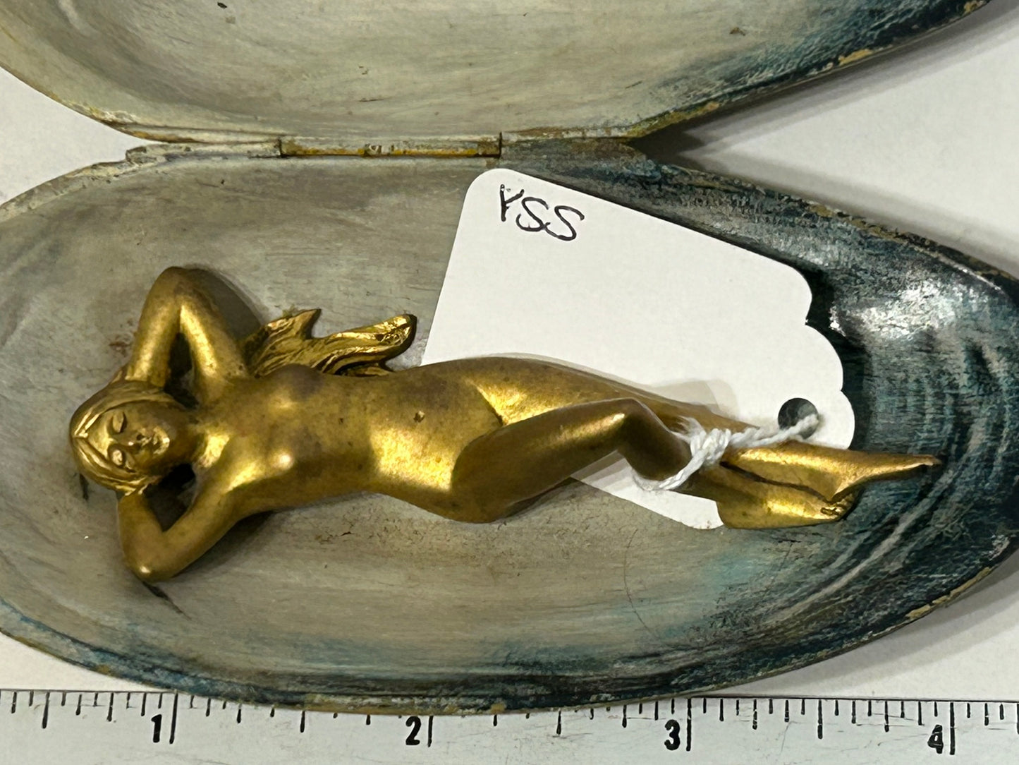 VIENNA BRONZE SEASHELL WITH NUDE INSIDE