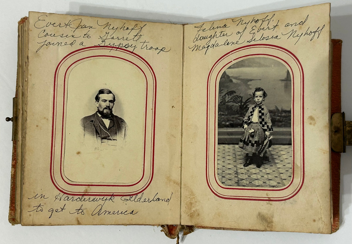 CIVIL WAR OFFICER PHOTO IN PERIOD PHOTO ALBUM