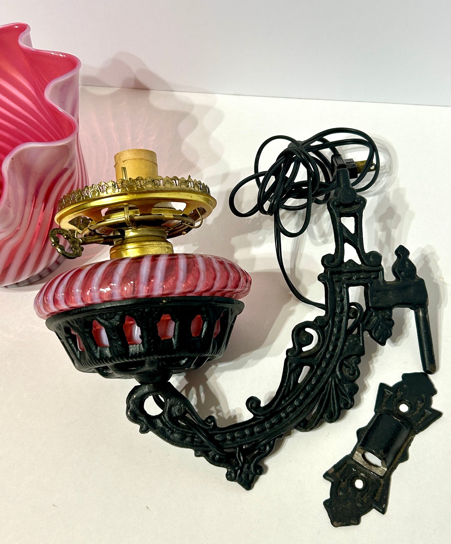 FENTON GLASS CRANBERRY OPAL SWIRL DESIGN WALL LAMP