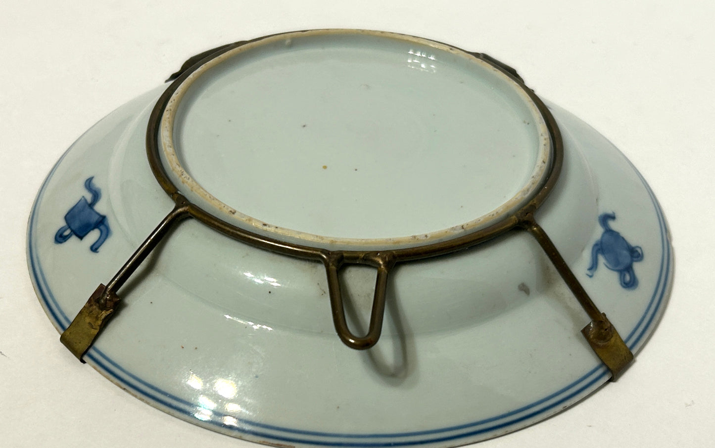 ANTIQUE CHINESE BLUE AND WHITE DRAGON AND CARP PLATE