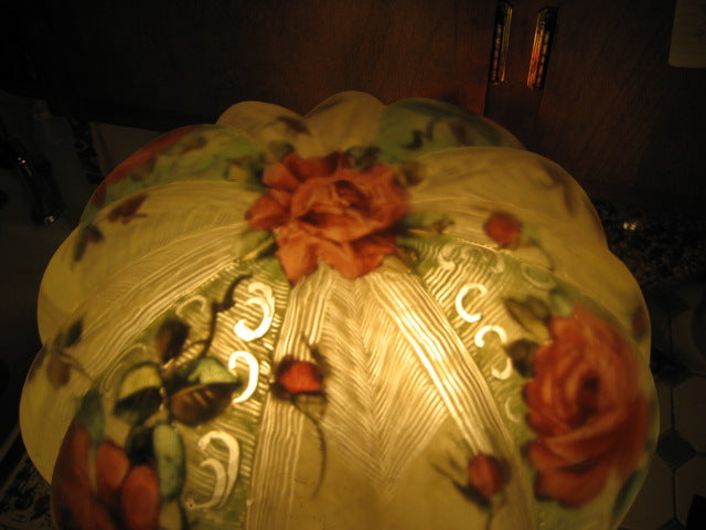 PAIRPOINT BLOWN OUT TABLE LAMP