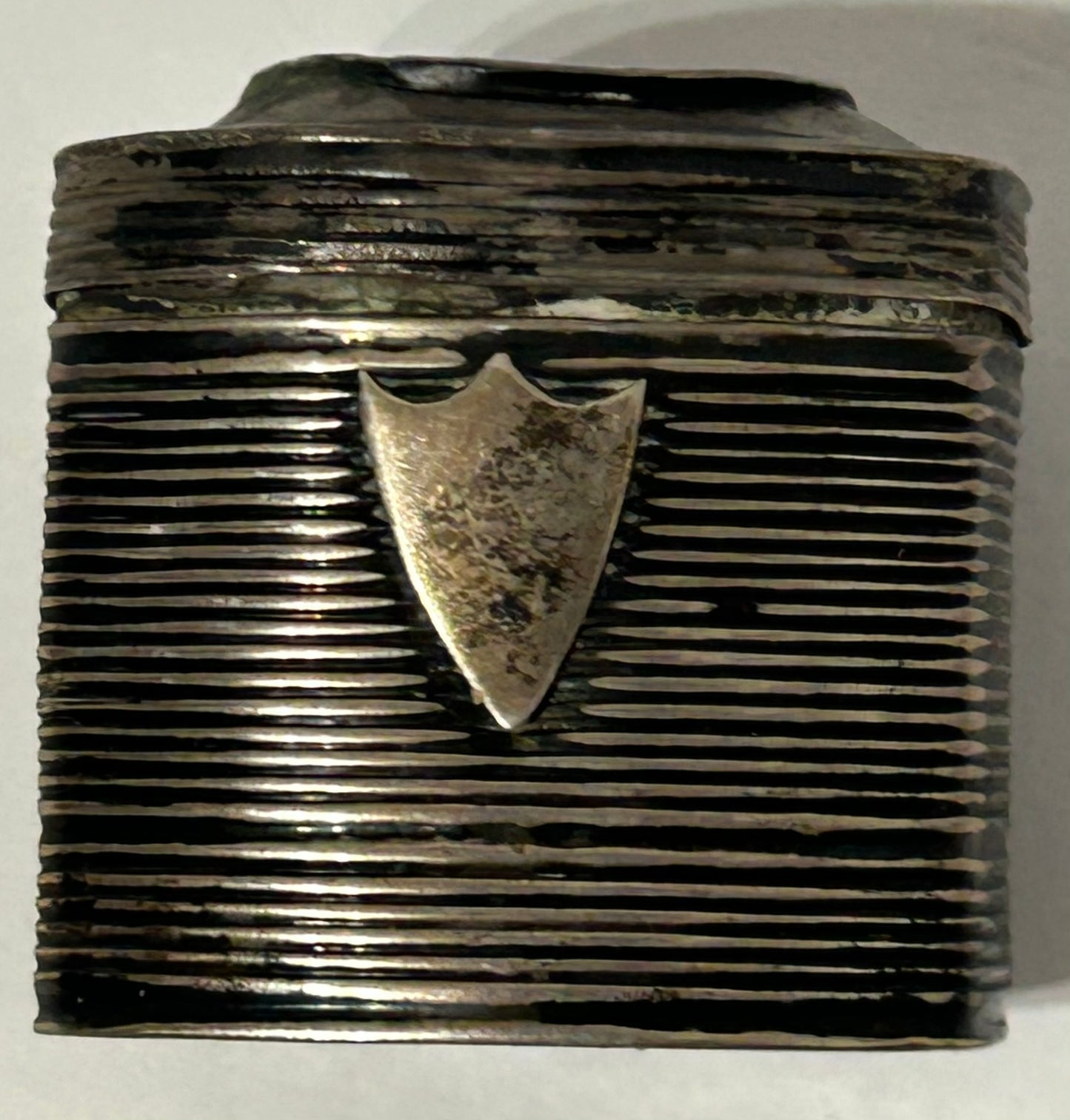 ANTIQUE SILVER SMELLING SALTS BOX CIRCA 1800