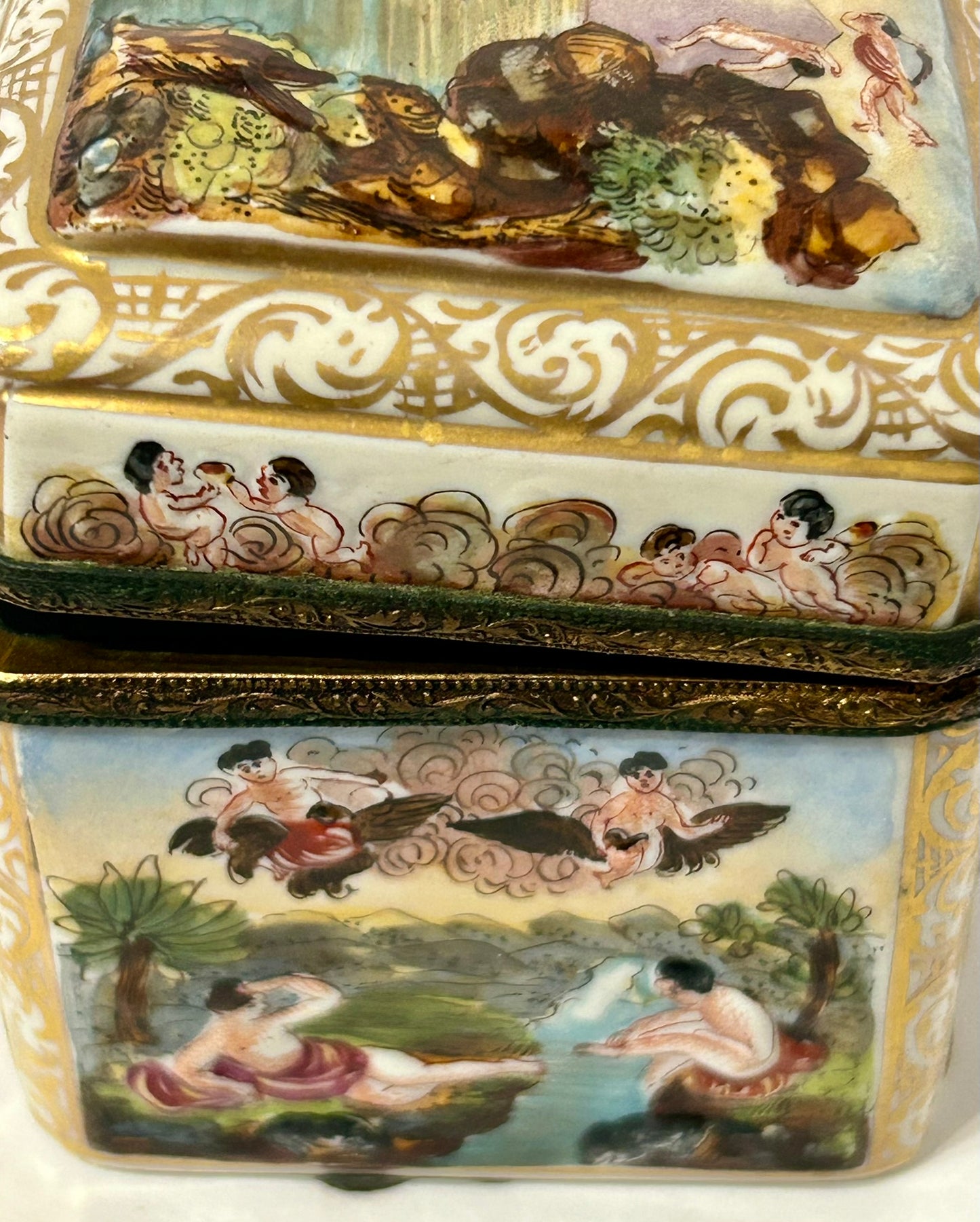 CAPODIMONTE LATE 1800'S BOX