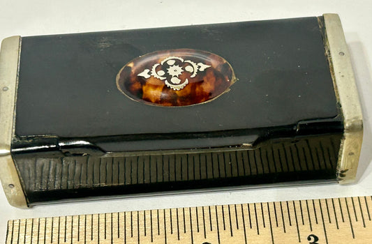 SNUFF BOX WITH TORTOISE SHELL AND SILVER LID