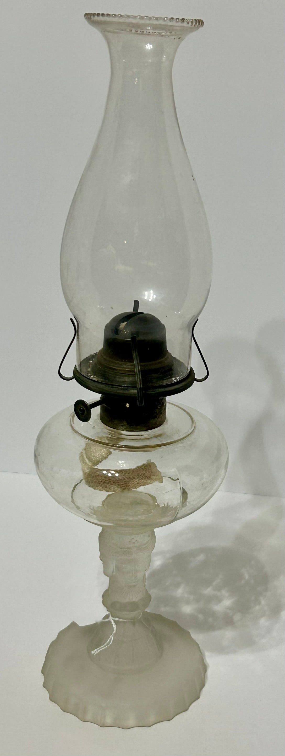 THREE FACE ANTIQUE FROSTED KEROSCENE LAMP