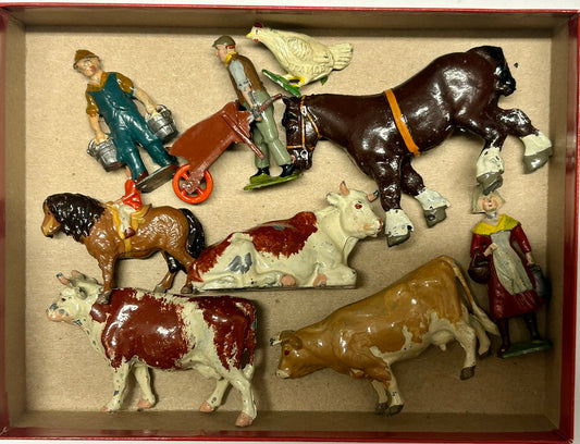 BRITIANS FARM FIGURES SET WITH 9 PIECES