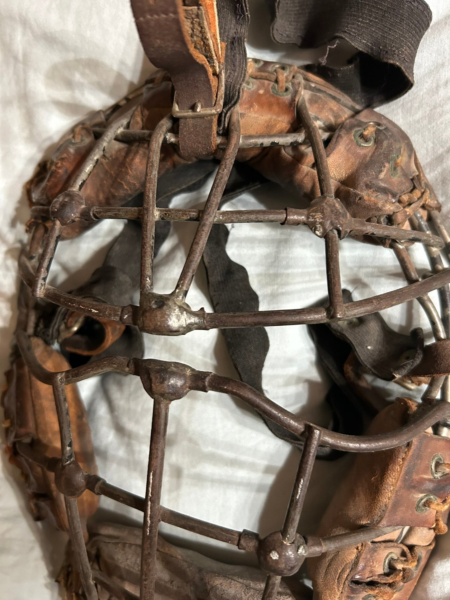 EARLY CAST IRON CIRCA 1900 BASEBALL CATCHER's MASK