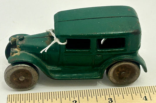 CAST IRON ARCADE TOY SEDAN CAR