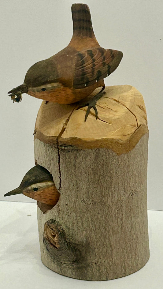 LUCY SMITH 1981 WRENS CARVING