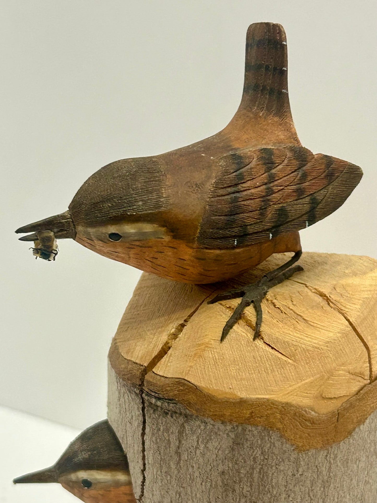 LUCY SMITH 1981 WRENS CARVING