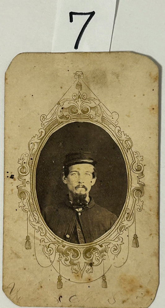 CIVIL WAR SOLDIER CDV PHOTO