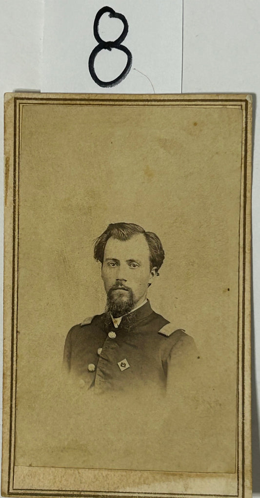 CIVIL WAR OFFICER CDV PHOTOGRAPH BY NEWARK, OHIO PHOTOGRAPHER