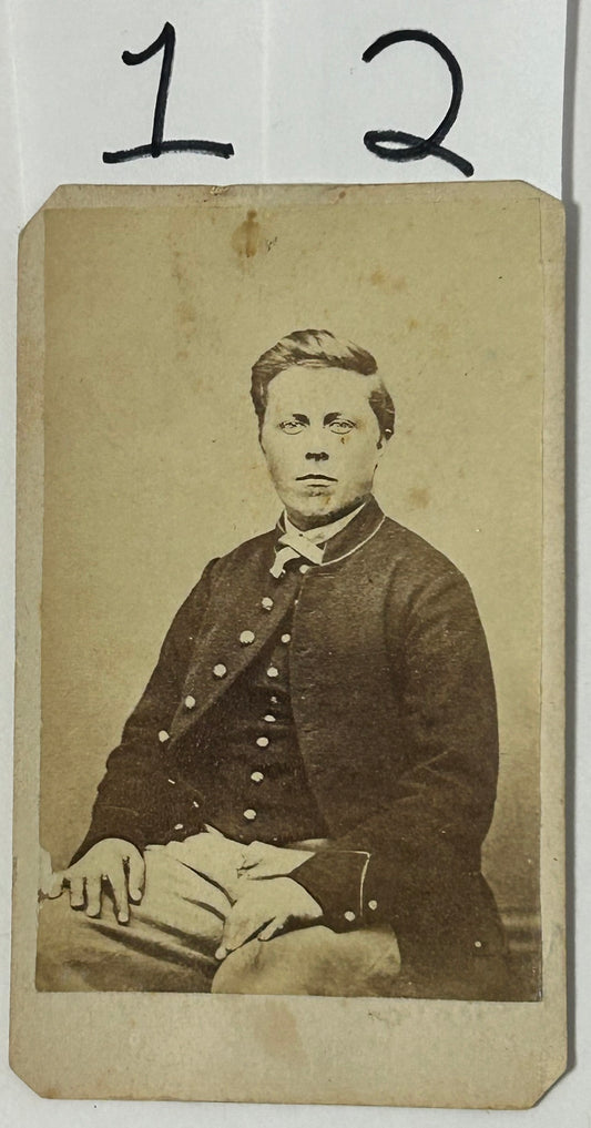 CIVIL WAR CDV PHOTO OF SOLDIER BY CHICAGO PHOTOGRAPHER