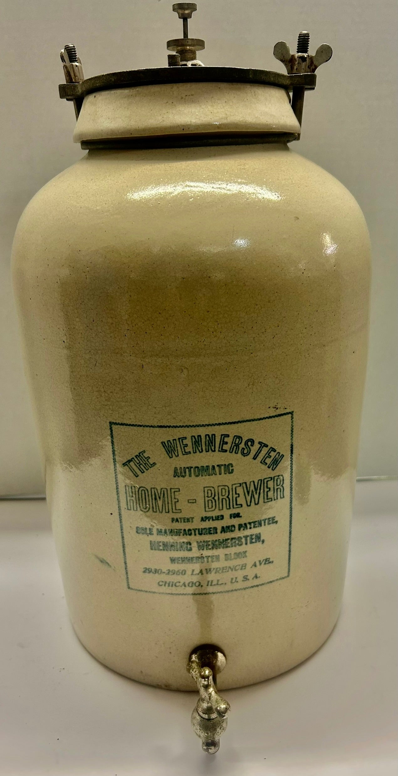 HOME BREWER WENNERSTEN AUTOMATED STONEWARE CROCK COMPLETE WITH LID